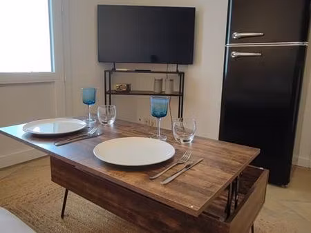 studio cosy meublé avec chambre + entrée indépendante et place de parking – 650 cc