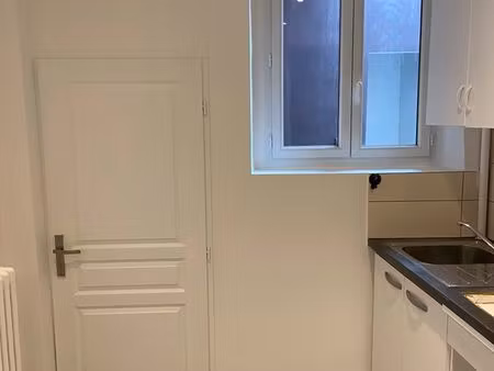 f2 en duplex 1100 cc+ 60 d'électricité gennevilliers village