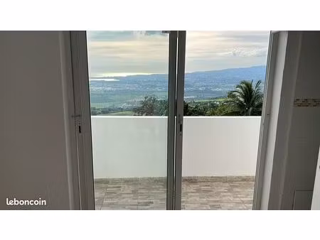 loue f2 vue magnifique