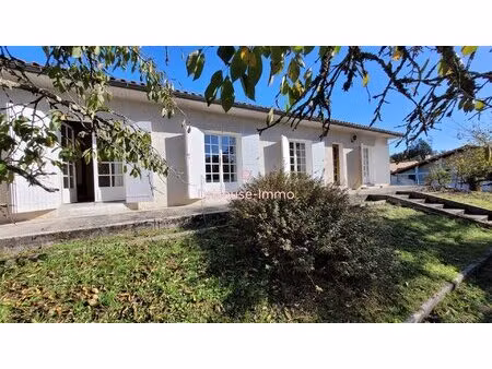 maison de 129 m2 avec garage attenant sur terrain de 1250 m2