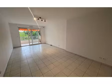 location appartement  62.17 m² t-3 à villeneuve-loubet  1 300 €