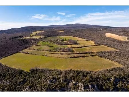 maison de 81 pièces de luxe en vente oppedette  provence-alpes-côte d'azur