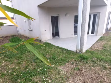proche centre blagnac : t2 bis avec jardin