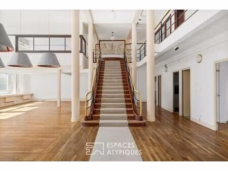 loft de bureaux signature dans un ancien atelier d'architecte entre jasmin et ranelagh