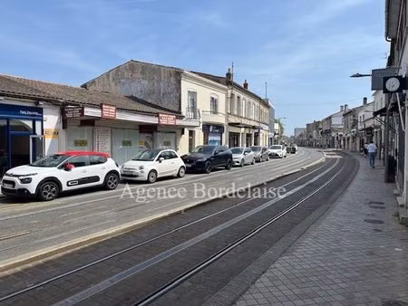 le bouscat  quincaillerie d'environ 355m² avec cour.