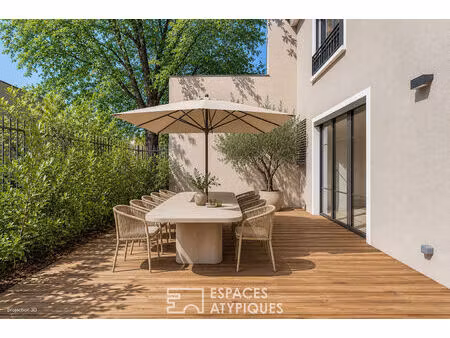 maison élégante rénovée avec sa terrasse au calme