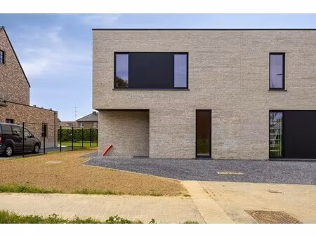 instapklare nieuwbouwwoning met 3 slpk’s (lot 12) in millen – riemst