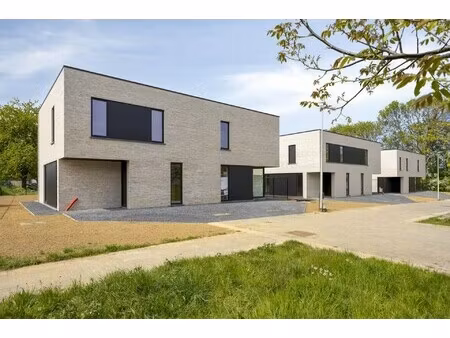 nieuwbouwproject: agneta zes moderne energiezuinige woningen in millen