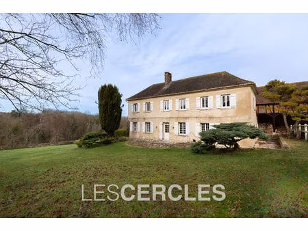 propriété 10 pièces de 300 m²
