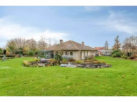 alleenstaande villa met 3 slaapkamers in ronse te koop