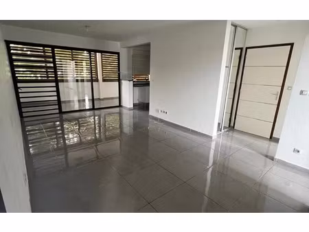 appartement cayenne 58.7 m² t-3 à vendre  246 100 €
