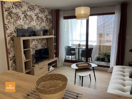 appartement f2 meublé avec balcon - résidence calme au coeur