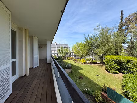 appartement 3 pièces à louer à louveciennes - 124 m² avec balcon et garage