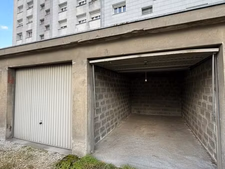 garage sécurisé à chambéry – 5 av. docteur desfrançois |