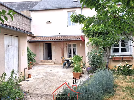 maiosn en centre ville  3 chambres + jardin + garage !