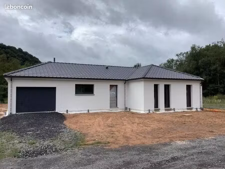 maison 4 pièces 95 m²