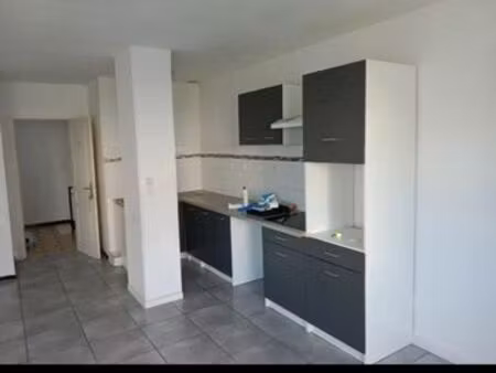 immeuble 153 m² lamothe-landerron