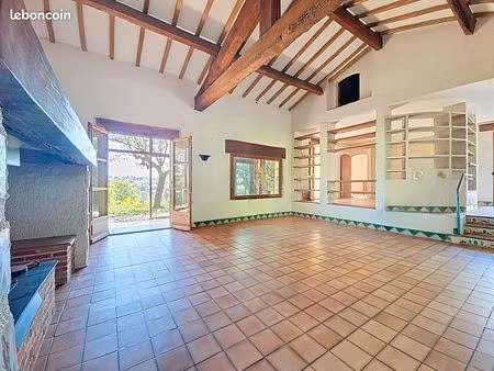propriété 8 pièces 300 m²