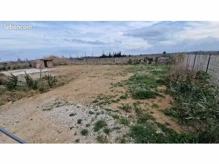 terrain avec forage à louer