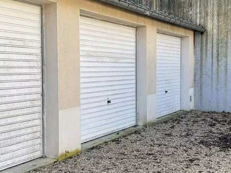garage/box 12 m² breteuil