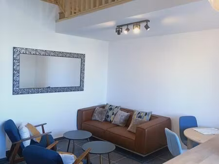 rare : loft très lumineux avec vue sur l’étang