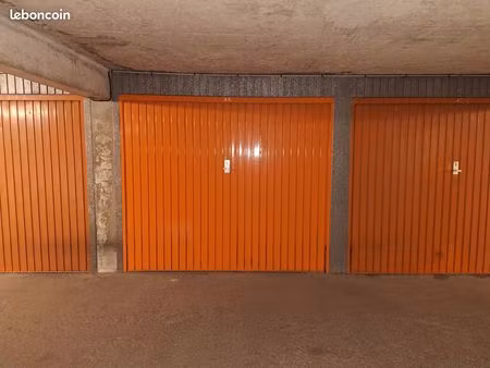 loue garage fermé