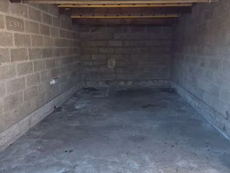 garage à louer