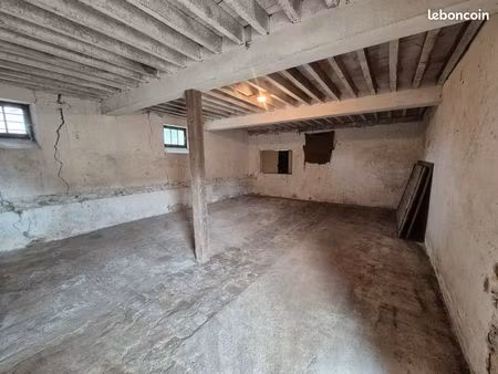 local 50 m2