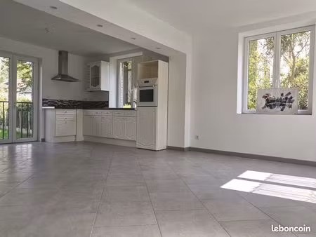 maison 4 pièces 80 m²