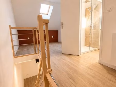 à louer – duplex premium entièrement rénové face à la gare d’orchies