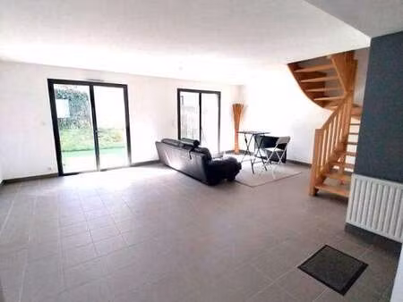 location appartement 4 pièces à rezé (44400) : à louer 4 pièces / 83m² rezé