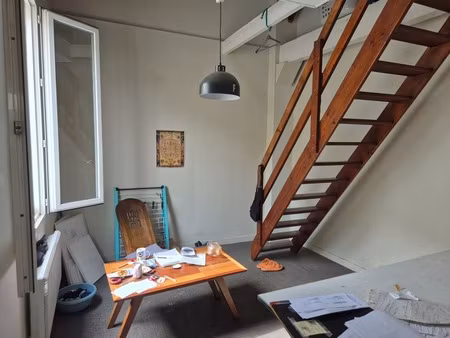 appartement t2 en résidence sécurisée  face hôtel de ville  proche tous commerces et trans
