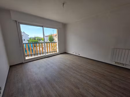 location appartement 2 pièces  37.00m²  saint
