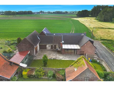 ancienne ferme en semi plain-pied sur lallaing 5 pièce(s) 130 m2