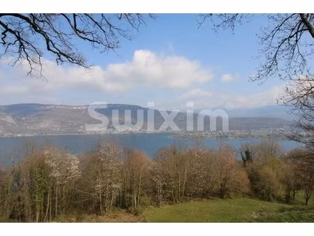 propriété d'exception sur le lac du bourget