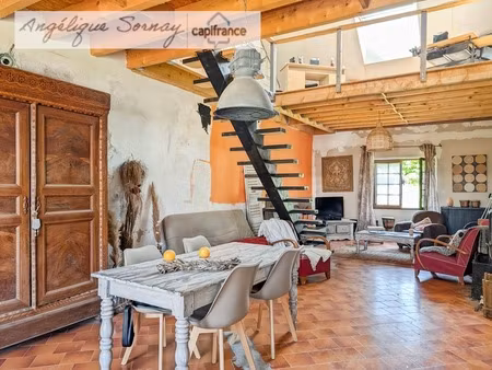 longère avec dépendances sur 3 115 m² – francheville 39230