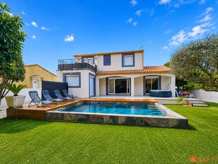 maison rénovée avec piscine