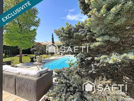 pavillon 8 pièces avec piscine : volumes  confort et coup de cœur garanti !