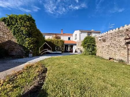vente maison à talmont-saint-hilaire (85440) : à vendre / 247m² talmont-saint-hilaire