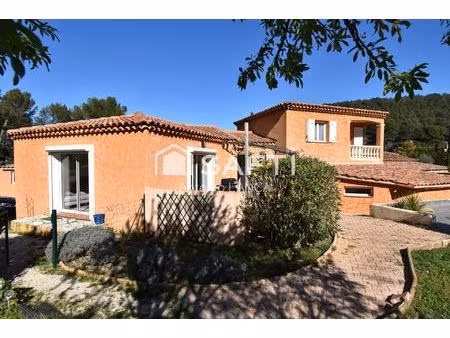 maison familiale avec dépendance – cadre privilégié à ventabren