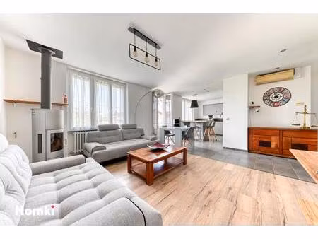 à vendre – superbe appartement duplex rénové dans villa des années 1960 – rue guynemer