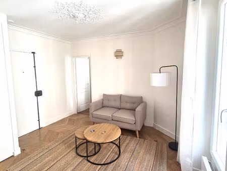 9 rue belidor - 75017 - porte maillot - 2 pièces refait à neuf.