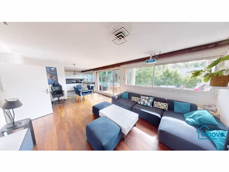 appartement 4 pièces traversant avec grand balcon – dernier ?