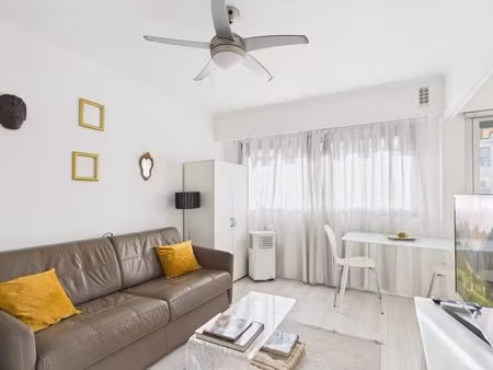 2p rénové de 27 m² avec cave à cannes