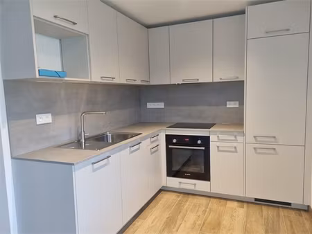 au calme dans maison comprenant 2 logements