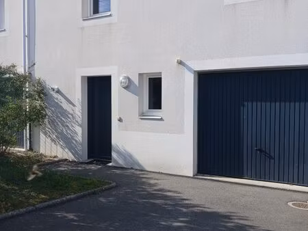 belle maison de 4 chambres disponible à la location