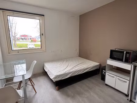 studio meublé - chasseneuil du poitou