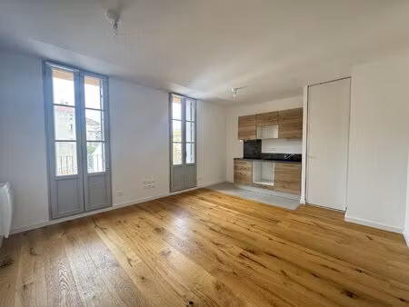 location appartement 1 pièce 26m² sete 34200