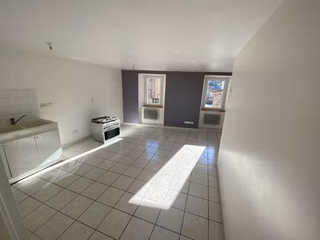 studio à louer à satillieu