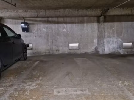 parking - 12 m²